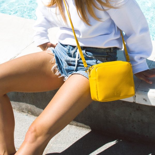 Box Crossbody